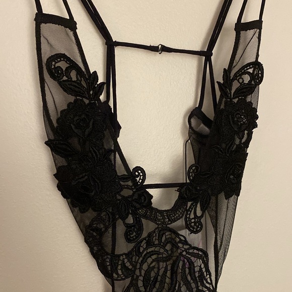 Aimee Sheer Strappy Hi Low Maxi Slip - Picture 2 of 11